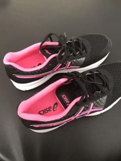 asicsのサムネイル