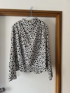ZARA レオパード風アニマル柄トップス L 新品タグ付きのサムネイル