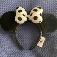 海外ディズニーカチューシャ 白黒ドット - メルカリ