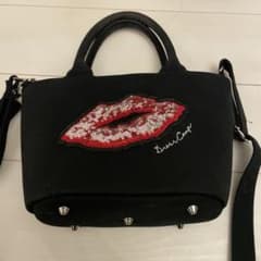 DRESSCAMP リップ柄 スタッズ トートバッグのサムネイル