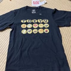 ユニクロ　ティシャツのサムネイル