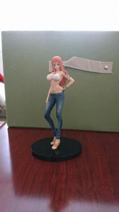 ナミ フィギュアのサムネイル