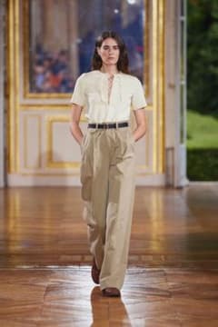 AURALEE 25SS チノワンタックパンツ - メルカリ