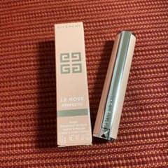 GIVENCHY ローズ・パーフェクトのサムネイル