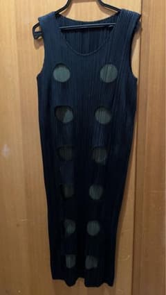 PLEATS PLEASE ブラック ワンピース サイズ4のサムネイル
