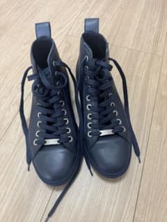 美品　JIMMY CHOO ジミーチュウ　ハイカットスニーカー　レザーのサムネイル