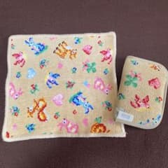 FEILER フェイラー　中古品　ハンカチ とティッシュケースポーチ　2点セットのサムネイル