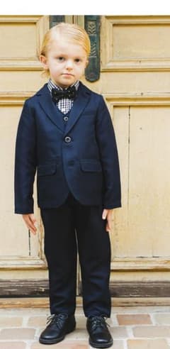 branshes 男の子 フォーマルスーツ 4点セット　卒園式　入学式のサムネイル