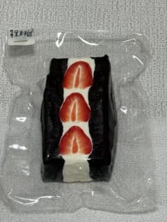 苹果派甜 スクイーズ チョコケーキ 苺のサムネイル