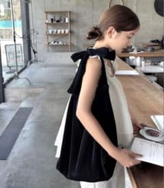 KOBE LETTUCE 【yuiさんコラボトートバッグ】プリーツブラックのサムネイル