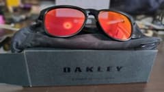 OAKLEY サングラス ブラック レッドのサムネイル