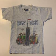 ニューヨーク柄Tシャツ　2-4（90-100くらい？）のサムネイル
