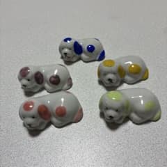 昭和レトロ 陶器製 犬 箸置き 5個セット 5色 水玉 - メルカリ