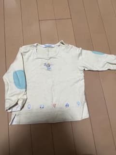 【お値下げ】familiar 刺繍　長袖Tシャツのサムネイル