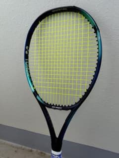【美品】YONEX EZONE98L 285g G2 2022 YONEX EZONE98L 285グラム ヨネックスイーゾーン2022年 G2 - メルカリ