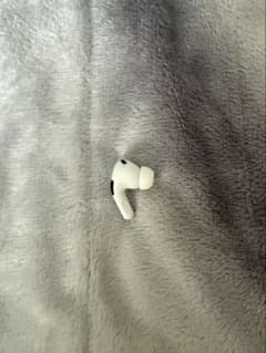 AirPodsプロ第二世代　右耳のみ