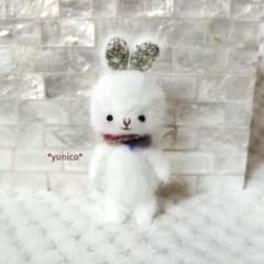 小さなウサギちゃんのぬいぐるみ ハンドメイド 作家 アートドール