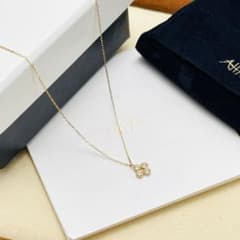 現行品　AHKAH ヌーディフルール　ネックレス ゴールド K18 D0.08 現行品 AHKAH ヌーディフルール ネックレス ゴールド K18 D0.08 - メルカリ