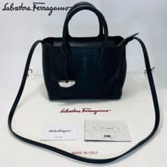 極美品】 フェラガモ 2wayレザー黒バッグ イタリア製 - メルカリ