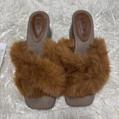 coen ファー付きブラウンサンダル Sサイズ