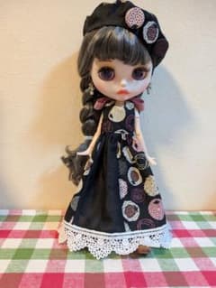 黒×ピンクワンピースと帽子　アイシードール　ブライス　アウトフィットのサムネイル
