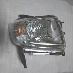 HONDA 純正Nバン 右側 ヘッドライト33100-TXA-N01 中古品 HONDA 純正Nバン 右側 ヘッドライト33100-TXA-N01 中古品