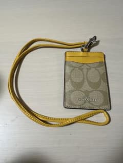 coach パスケース　ネックストラップ付き　美品のサムネイル