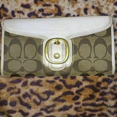 COACH財布のサムネイル