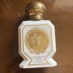 花*中様 Eau Triple Iris de Malte 香水 Eau Triple Iris de Malte Buly 1803 香水- 一款2023年中性香水