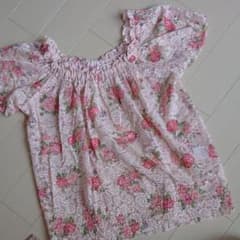 花柄トップスのサムネイル