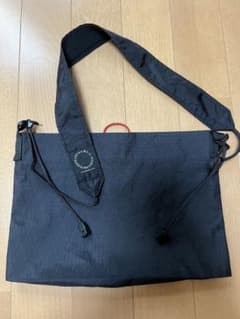山と道 サコッシュ ブラック