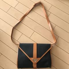 美品！YSL ショルダーバッグのサムネイル