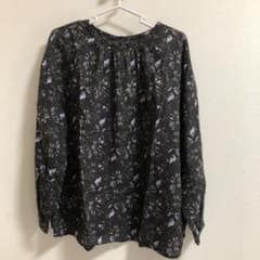 インザグルーヴ　花柄 ブラウス  前後着用可のサムネイル