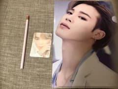 BTS,THE BEST  ユニバ限定版　クリアファイル　光文社　鉛筆他のサムネイル