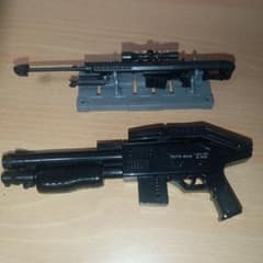 ミニチュア 銃器 フィギュア 2種セットのサムネイル