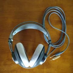 AKG K601のサムネイル