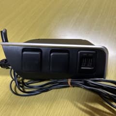 トヨタCHR USB充電ポート付きシガーソケットのサムネイル