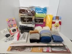 羊毛フェルトセットと付属品のサムネイル