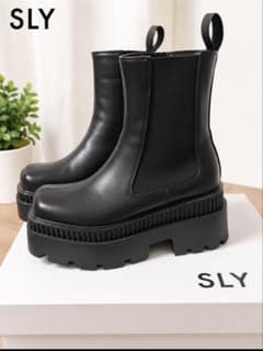 SLY 厚底 サイドゴアブーツ ブラックのサムネイル