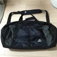 adidas 旅行バッグのサムネイル