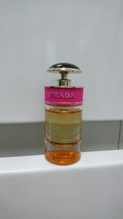 PRADA香水のサムネイル
