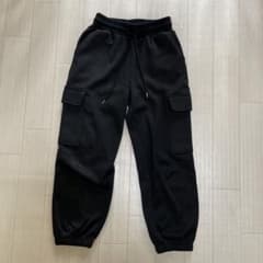 【140cm】黒 カーゴパンツ 裏起毛のサムネイル