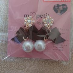 m♡pepit 青木美沙子 イヤリング リボン パールのサムネイル