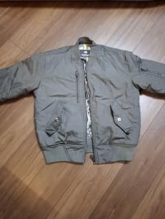 BURTLE MA1 ジャンパーのサムネイル