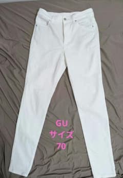 GU ウルトラストレッチデニムパンツのサムネイル