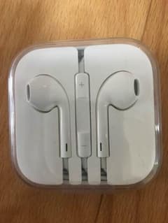 iPhoneイヤホン  純正のサムネイル