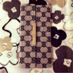 ロゴ財布のサムネイル