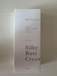 Silky Bust Cream 50g バストケアクリームのサムネイル