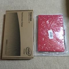 【A205SB】東芝 タブレットPC(レッド) タブレットケース付きのサムネイル