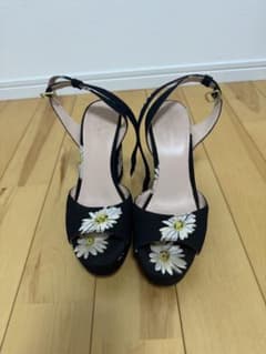 ブラック花柄ウェッジヒールパンプスのサムネイル
